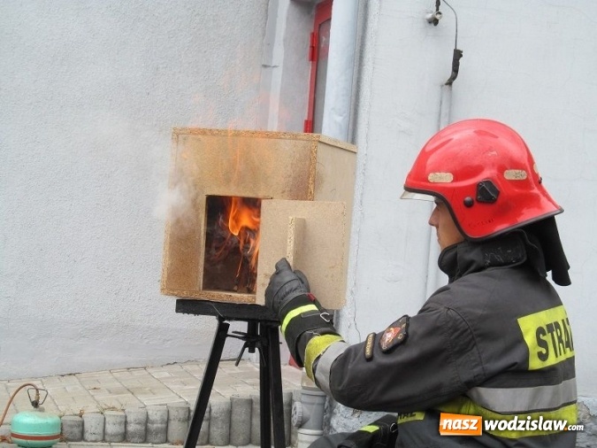 Zdjęcie w galerii na portalu naszwodzislaw.com: Strażacy ochotnicy z naszego regionu uczestniczyli w szkoleniu, które zostało poświęcone tematyce pożarów wewnętrznych wiadomości z regionu