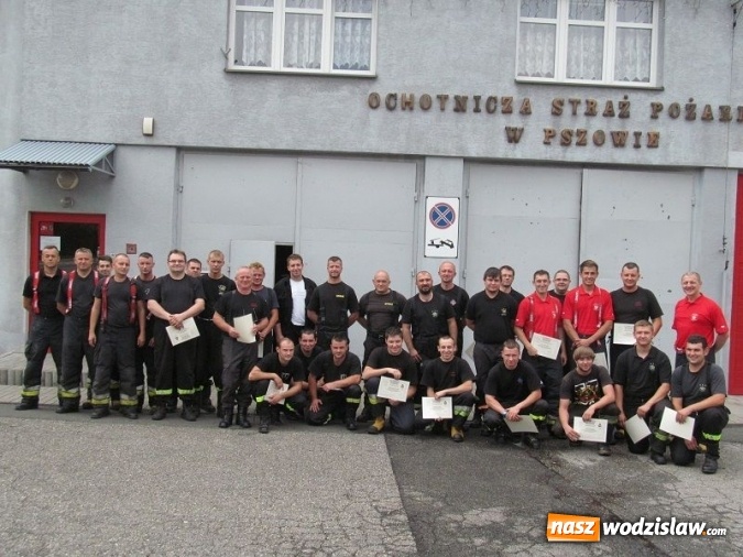 Zdjęcie w galerii na portalu naszwodzislaw.com: Strażacy ochotnicy z naszego regionu uczestniczyli w szkoleniu, które zostało poświęcone tematyce pożarów wewnętrznych wiadomości z regionu