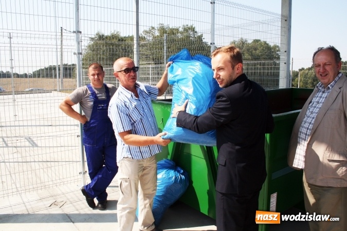 Zdjęcie w galerii na portalu naszwodzislaw.com: Uroczyste otwarcie Punktu Selektywnej Zbiórki Odpadów Komunalnych wiadomości z regionu
