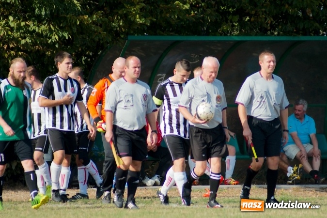 Zdjęcie w galerii na portalu naszwodzislaw.com: Rezerwy czyżowickiego Naprzodu poległy w Raciborzu wiadomości z regionu