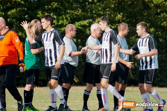 Zdjęcie w galerii na portalu naszwodzislaw.com: Rezerwy czyżowickiego Naprzodu poległy w Raciborzu wiadomości z regionu