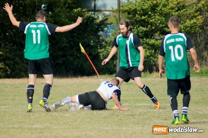 Zdjęcie w galerii na portalu naszwodzislaw.com: Rezerwy czyżowickiego Naprzodu poległy w Raciborzu wiadomości z regionu