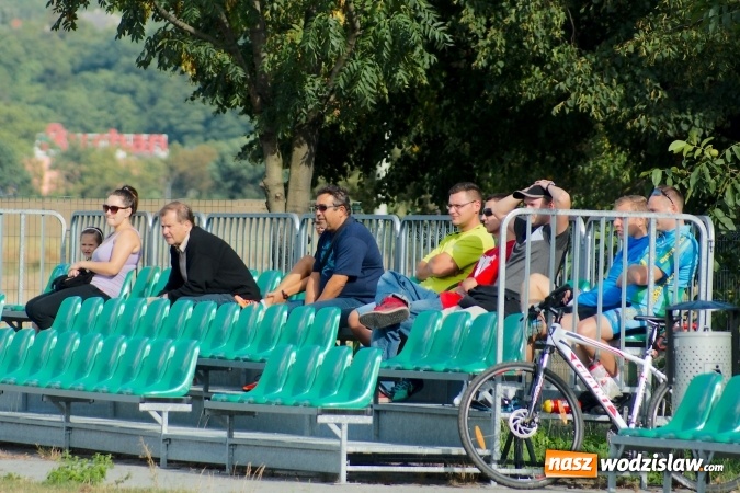 Zdjęcie w galerii na portalu naszwodzislaw.com: Rezerwy czyżowickiego Naprzodu poległy w Raciborzu wiadomości z regionu