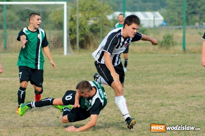 Zdjęcie w galerii na portalu naszwodzislaw.com: Rezerwy czyżowickiego Naprzodu poległy w Raciborzu wiadomości z regionu