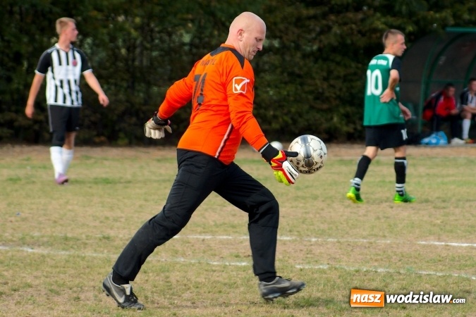 Zdjęcie w galerii na portalu naszwodzislaw.com: Rezerwy czyżowickiego Naprzodu poległy w Raciborzu wiadomości z regionu