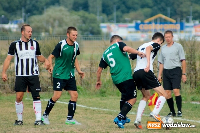 Zdjęcie w galerii na portalu naszwodzislaw.com: Rezerwy czyżowickiego Naprzodu poległy w Raciborzu wiadomości z regionu
