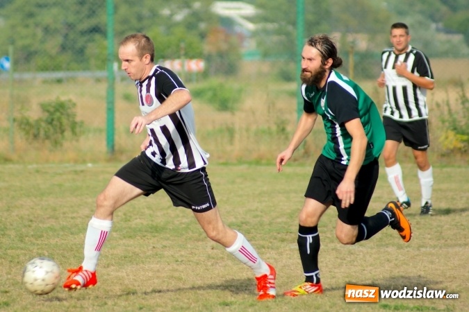 Zdjęcie w galerii na portalu naszwodzislaw.com: Rezerwy czyżowickiego Naprzodu poległy w Raciborzu wiadomości z regionu