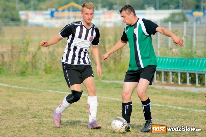 Zdjęcie w galerii na portalu naszwodzislaw.com: Rezerwy czyżowickiego Naprzodu poległy w Raciborzu wiadomości z regionu