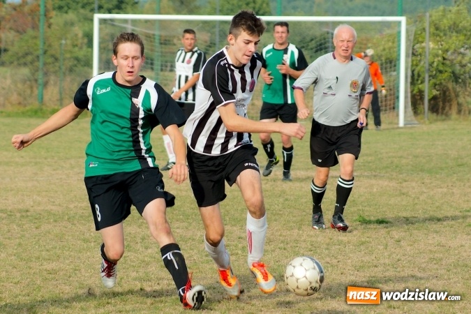 Zdjęcie w galerii na portalu naszwodzislaw.com: Rezerwy czyżowickiego Naprzodu poległy w Raciborzu wiadomości z regionu