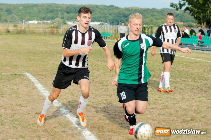 Zdjęcie w galerii na portalu naszwodzislaw.com: Rezerwy czyżowickiego Naprzodu poległy w Raciborzu wiadomości z regionu