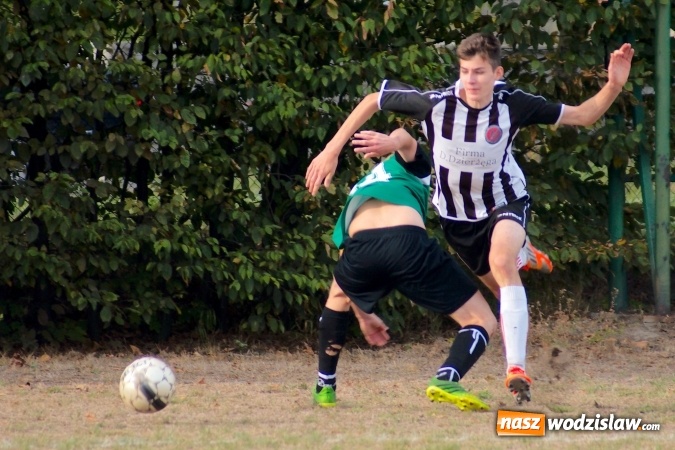 Zdjęcie w galerii na portalu naszwodzislaw.com: Rezerwy czyżowickiego Naprzodu poległy w Raciborzu wiadomości z regionu