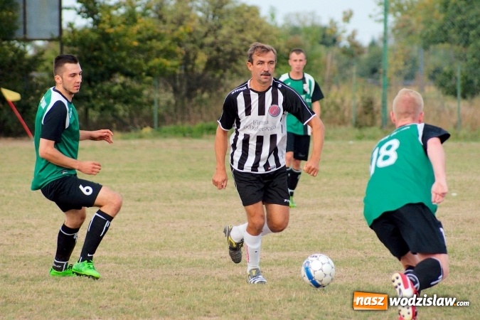 Zdjęcie w galerii na portalu naszwodzislaw.com: Rezerwy czyżowickiego Naprzodu poległy w Raciborzu wiadomości z regionu