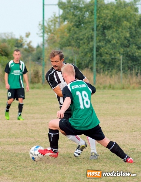 Zdjęcie w galerii na portalu naszwodzislaw.com: Rezerwy czyżowickiego Naprzodu poległy w Raciborzu wiadomości z regionu