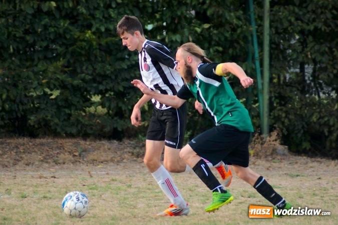 Zdjęcie w galerii na portalu naszwodzislaw.com: Rezerwy czyżowickiego Naprzodu poległy w Raciborzu wiadomości z regionu