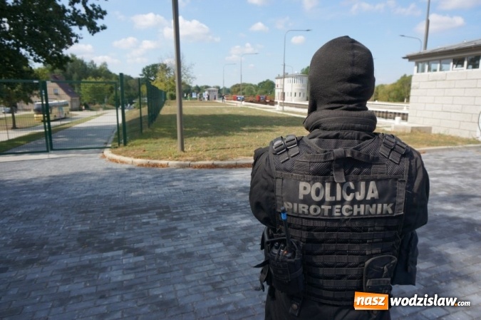Zdjęcie w galerii na portalu naszwodzislaw.com: Śląska policja pokazała jak zwalcza terrorystów wiadomości z regionu