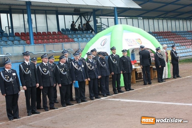 Zdjęcie w galerii na portalu naszwodzislaw.com: Zacięta rywalizacja strażak&oacute;w podczas zawod&oacute;w pożarniczych wiadomości z regionu