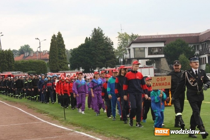Zdjęcie w galerii na portalu naszwodzislaw.com: Zacięta rywalizacja strażak&oacute;w podczas zawod&oacute;w pożarniczych wiadomości z regionu