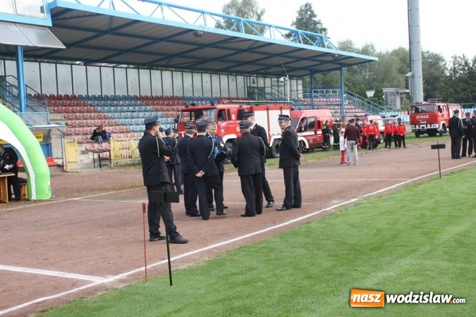 Zdjęcie w galerii na portalu naszwodzislaw.com: Zacięta rywalizacja strażak&oacute;w podczas zawod&oacute;w pożarniczych wiadomości z regionu