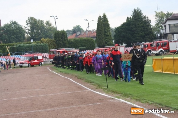 Zdjęcie w galerii na portalu naszwodzislaw.com: Zacięta rywalizacja strażak&oacute;w podczas zawod&oacute;w pożarniczych wiadomości z regionu