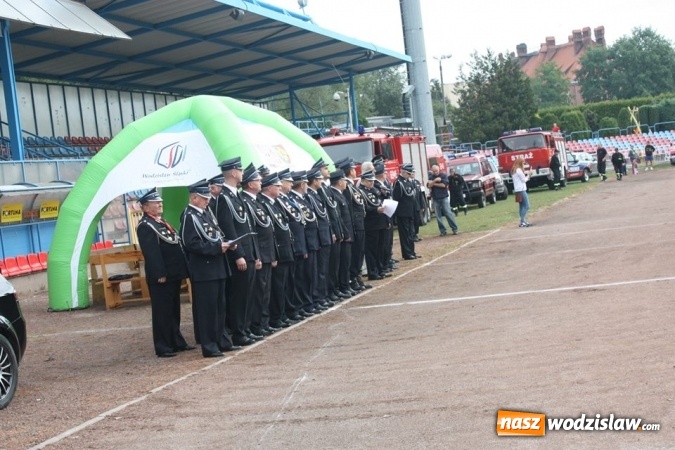 Zdjęcie w galerii na portalu naszwodzislaw.com: Zacięta rywalizacja strażak&oacute;w podczas zawod&oacute;w pożarniczych wiadomości z regionu