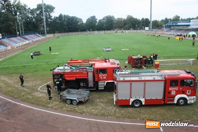Zdjęcie w galerii na portalu naszwodzislaw.com: Zacięta rywalizacja strażak&oacute;w podczas zawod&oacute;w pożarniczych wiadomości z regionu