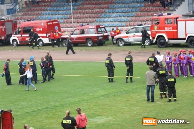 Zdjęcie w galerii na portalu naszwodzislaw.com: Zacięta rywalizacja strażak&oacute;w podczas zawod&oacute;w pożarniczych wiadomości z regionu
