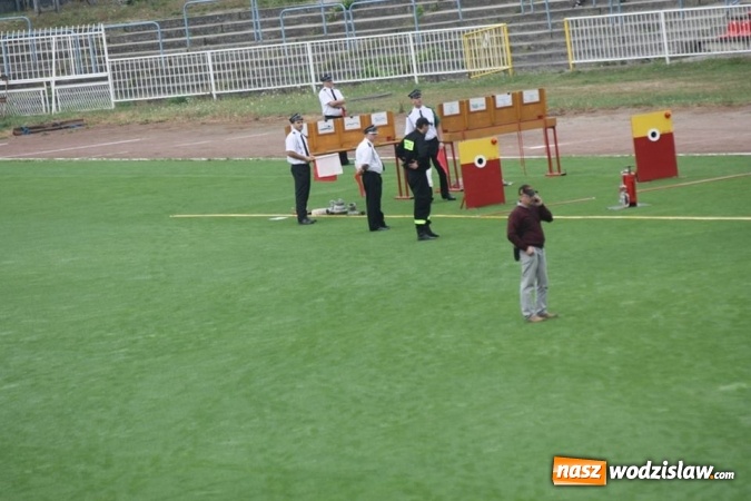 Zdjęcie w galerii na portalu naszwodzislaw.com: Zacięta rywalizacja strażak&oacute;w podczas zawod&oacute;w pożarniczych wiadomości z regionu