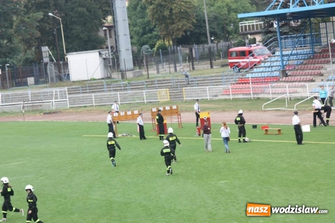 Zdjęcie w galerii na portalu naszwodzislaw.com: Zacięta rywalizacja strażak&oacute;w podczas zawod&oacute;w pożarniczych wiadomości z regionu