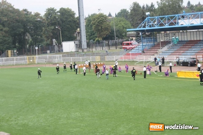 Zdjęcie w galerii na portalu naszwodzislaw.com: Zacięta rywalizacja strażak&oacute;w podczas zawod&oacute;w pożarniczych wiadomości z regionu