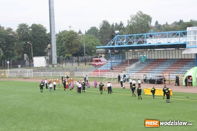 Zdjęcie w galerii na portalu naszwodzislaw.com: Zacięta rywalizacja strażak&oacute;w podczas zawod&oacute;w pożarniczych wiadomości z regionu