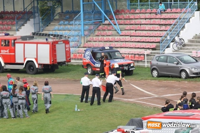 Zdjęcie w galerii na portalu naszwodzislaw.com: Zacięta rywalizacja strażak&oacute;w podczas zawod&oacute;w pożarniczych wiadomości z regionu
