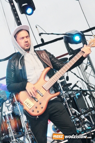 Zdjęcie w galerii na portalu naszwodzislaw.com: Donatan & Cleo oraz grupa Dżem na finał dożynek w Bukowie wiadomości z regionu