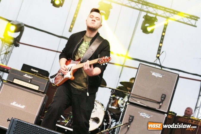 Zdjęcie w galerii na portalu naszwodzislaw.com: Donatan & Cleo oraz grupa Dżem na finał dożynek w Bukowie wiadomości z regionu