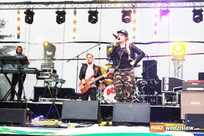 Zdjęcie w galerii na portalu naszwodzislaw.com: Donatan & Cleo oraz grupa Dżem na finał dożynek w Bukowie wiadomości z regionu