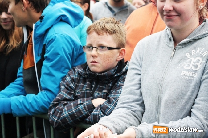 Zdjęcie w galerii na portalu naszwodzislaw.com: Donatan & Cleo oraz grupa Dżem na finał dożynek w Bukowie wiadomości z regionu