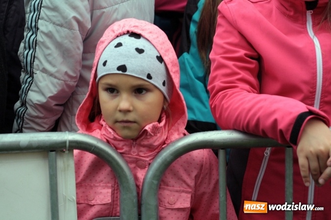 Zdjęcie w galerii na portalu naszwodzislaw.com: Donatan & Cleo oraz grupa Dżem na finał dożynek w Bukowie wiadomości z regionu