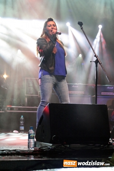 Zdjęcie w galerii na portalu naszwodzislaw.com: Donatan & Cleo oraz grupa Dżem na finał dożynek w Bukowie wiadomości z regionu