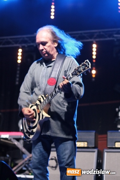 Zdjęcie w galerii na portalu naszwodzislaw.com: Donatan & Cleo oraz grupa Dżem na finał dożynek w Bukowie wiadomości z regionu