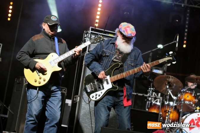 Zdjęcie w galerii na portalu naszwodzislaw.com: Donatan & Cleo oraz grupa Dżem na finał dożynek w Bukowie wiadomości z regionu