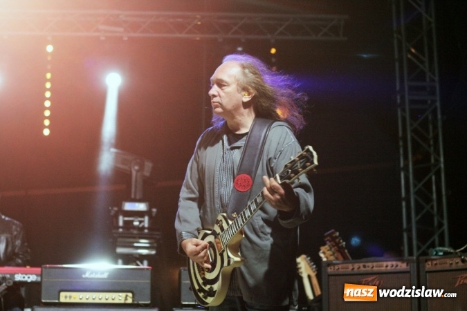 Zdjęcie w galerii na portalu naszwodzislaw.com: Donatan & Cleo oraz grupa Dżem na finał dożynek w Bukowie wiadomości z regionu