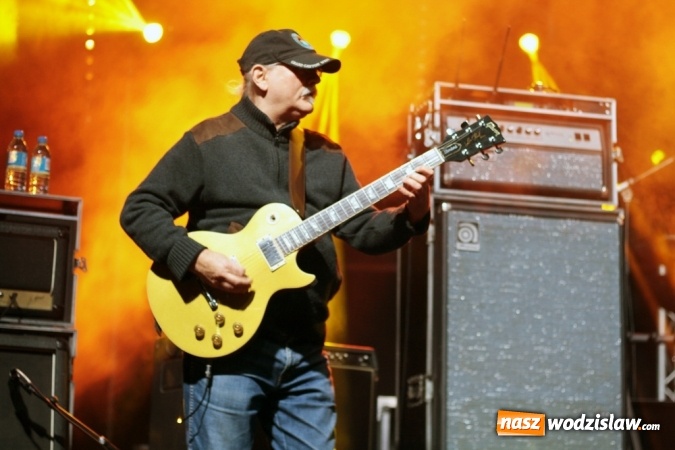 Zdjęcie w galerii na portalu naszwodzislaw.com: Donatan & Cleo oraz grupa Dżem na finał dożynek w Bukowie wiadomości z regionu