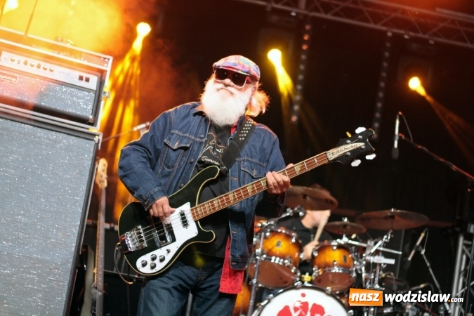 Zdjęcie w galerii na portalu naszwodzislaw.com: Donatan & Cleo oraz grupa Dżem na finał dożynek w Bukowie wiadomości z regionu