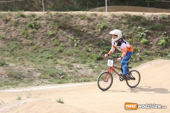 Zdjęcie w galerii na portalu naszwodzislaw.com: Najlepsi zawodnicy BMX Racing w kraju spotkali się w Rodzinnym Parku Rozrywki wiadomości z regionu