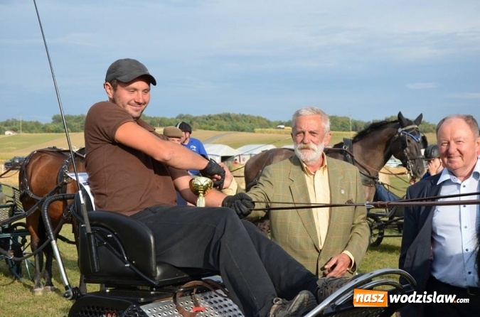 Zdjęcie w galerii na portalu naszwodzislaw.com: Widowiskowe zawody w powożeniu zaprzęgami konnymi za nami wiadomości z regionu