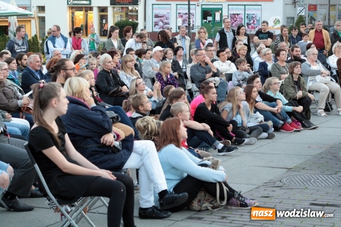 Zdjęcie w galerii na portalu naszwodzislaw.com: Po raz drugi teatr zawładnął Wodzisławiem wiadomości z regionu