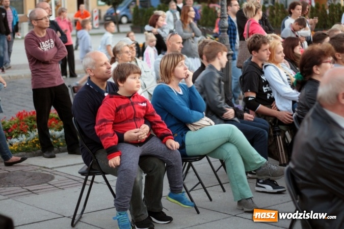 Zdjęcie w galerii na portalu naszwodzislaw.com: Po raz drugi teatr zawładnął Wodzisławiem wiadomości z regionu