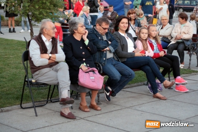 Zdjęcie w galerii na portalu naszwodzislaw.com: Po raz drugi teatr zawładnął Wodzisławiem wiadomości z regionu