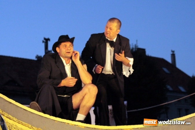 Zdjęcie w galerii na portalu naszwodzislaw.com: Po raz drugi teatr zawładnął Wodzisławiem wiadomości z regionu