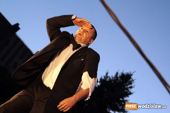 Zdjęcie w galerii na portalu naszwodzislaw.com: Po raz drugi teatr zawładnął Wodzisławiem wiadomości z regionu