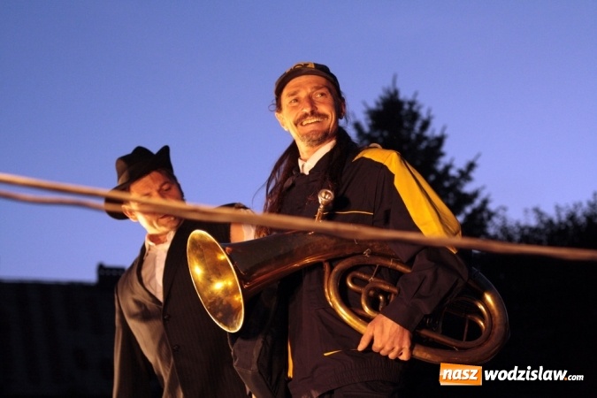 Zdjęcie w galerii na portalu naszwodzislaw.com: Po raz drugi teatr zawładnął Wodzisławiem wiadomości z regionu